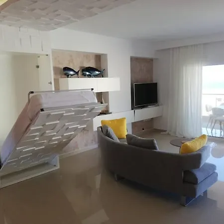 W Apartment *